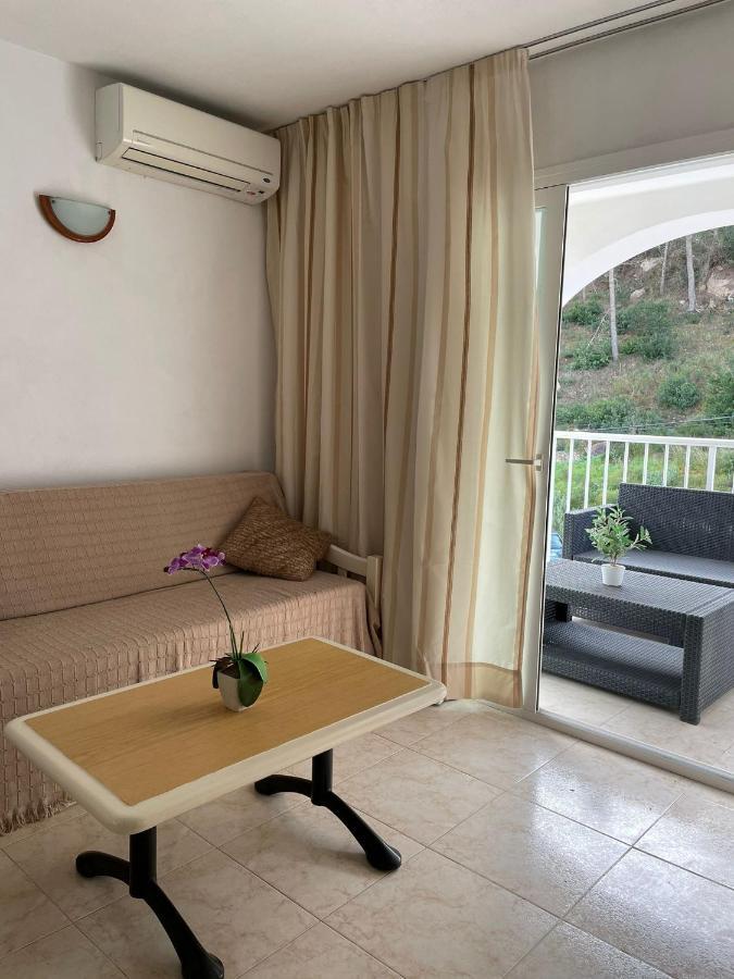 Apartamentos Torres Cardona  Cala Llonga  Exterior foto