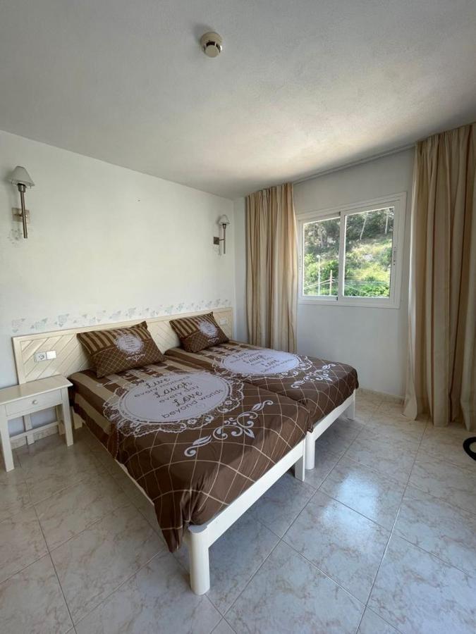 Apartamentos Torres Cardona  Cala Llonga  Exterior foto